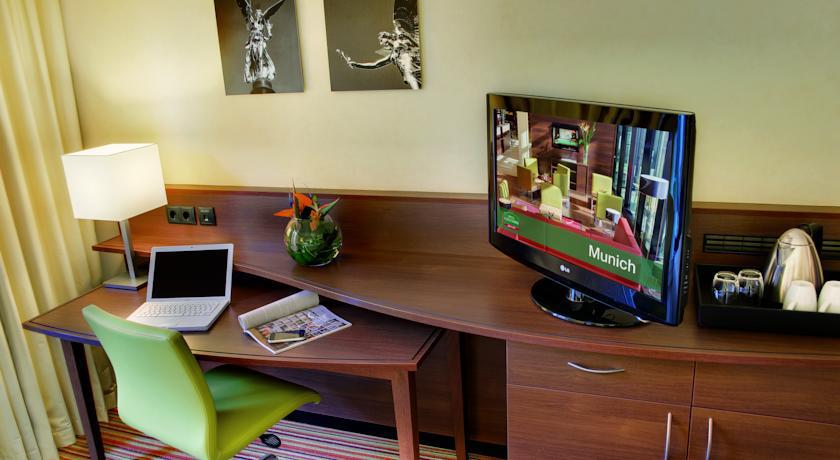 Hotel By Marriott East 4*